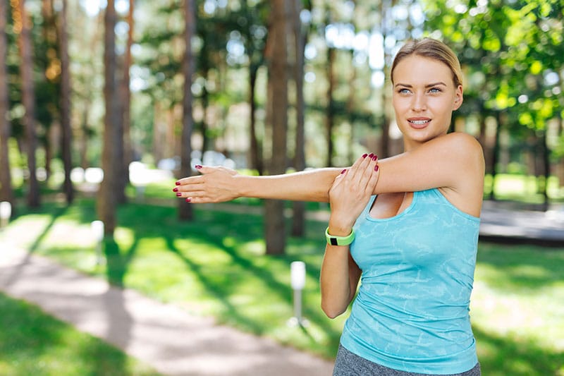 woman exercising to increase metabolism